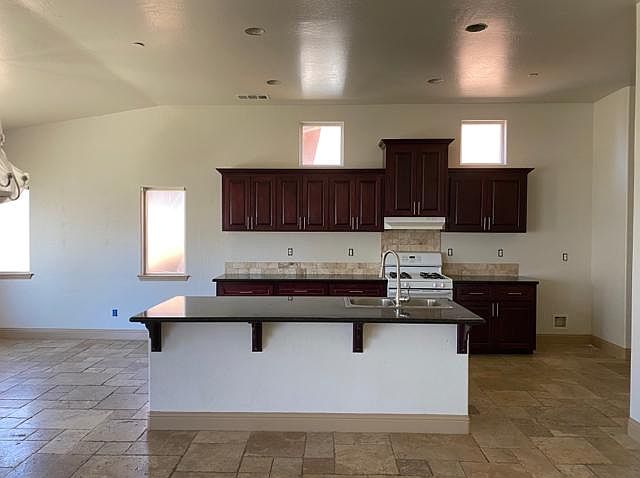 2nd image of 5492 W Acacia Ave