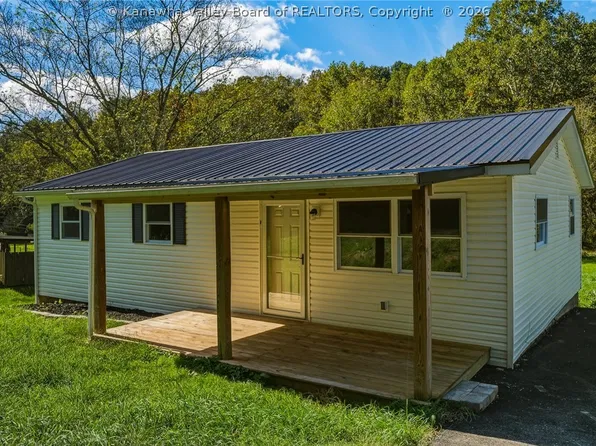 855 N Claylick Rd, Ravenswood, WV 26164