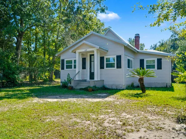 209 W Magnolia Ave, Foley, AL 36535