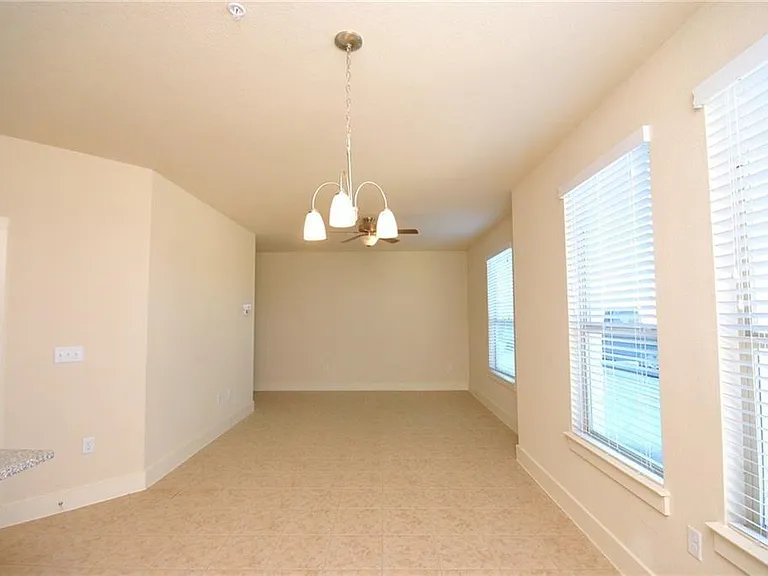 2222 Creekside Ln #C — Photo 4