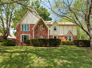4616 NW Bramble Trl, Lees Summit, MO 64064