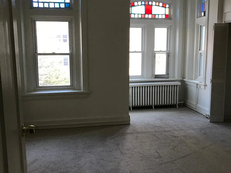 Bedroom 1: Second Floor