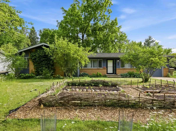 2310 Tanager Trl, Madison, WI 53711