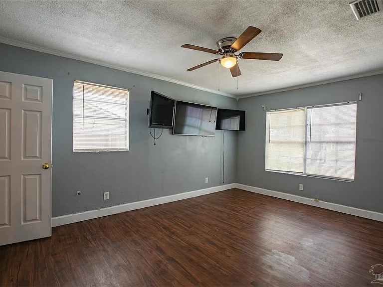 4381 Bixby Cir — Photo 9