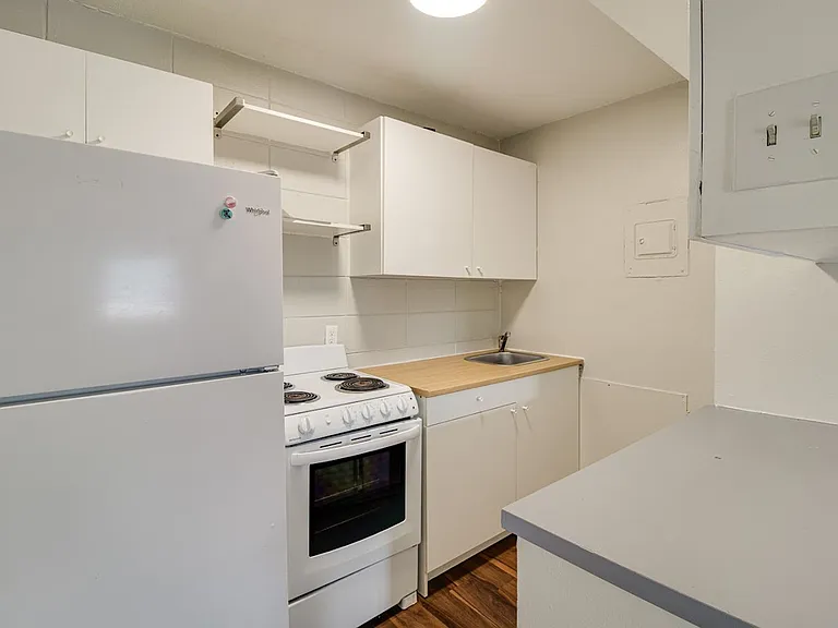 1343 W Point Dr #3 — Photo 4