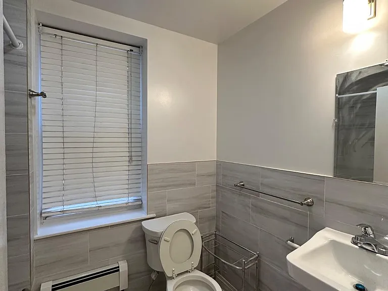 5030 Hazel Ave #2F — Photo 7