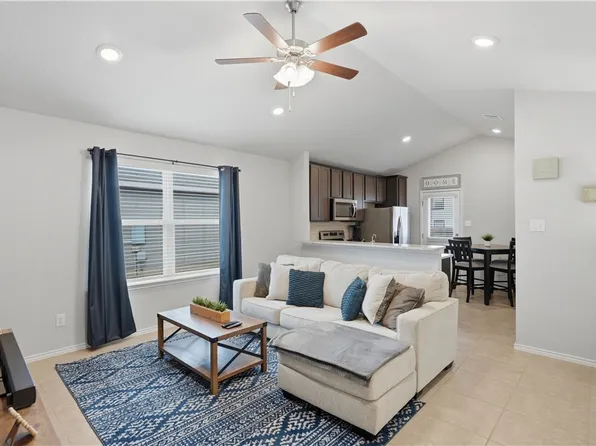 2513 Hiddenbrooke Trce, Seguin, TX 78155
