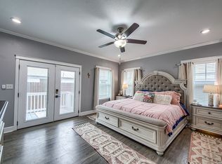 1002 W French Pl, San Antonio, TX 78212