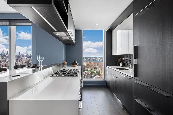 Sold by Extell Marketing Group | media 5