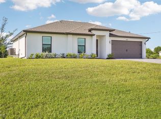2624 Diplomat Pkwy W, Cape Coral, FL 33993