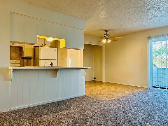 4th image of 1410 Glen Oaks Ct APT 3