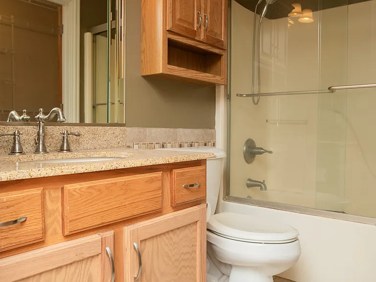 405 Galway Dr — Photo 31