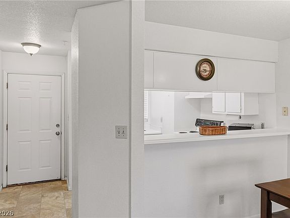 5th image of 2036 Mesquite Ln APT 103