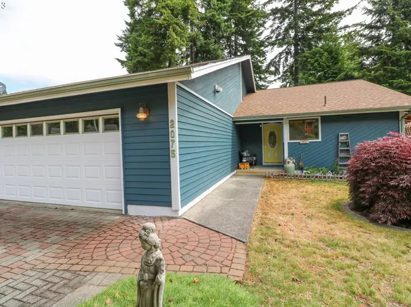 2075 Timberline Dr, Coos Bay, OR 97420