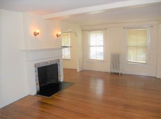 8 Brinley St APT 3, Newport, RI 02840