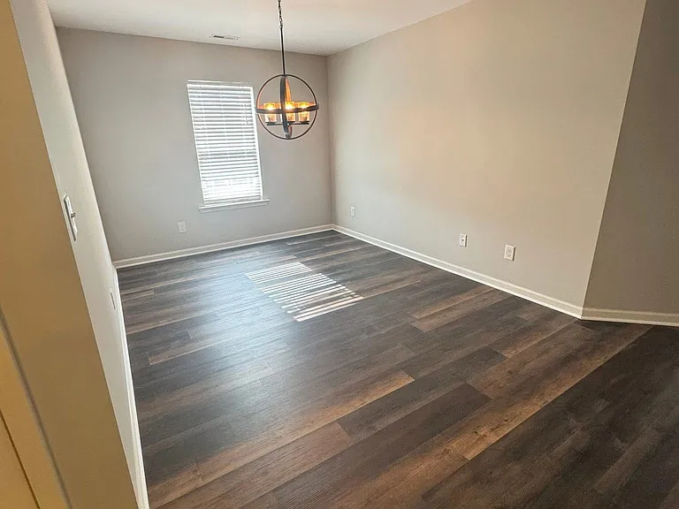 1617 Friendly Rd — Photo 16