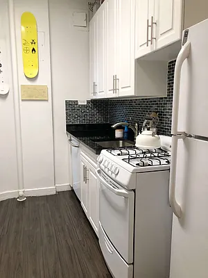 Rented by Everrock Equities | media 11
