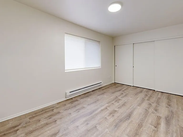 Barrett Apartments — Photo 61