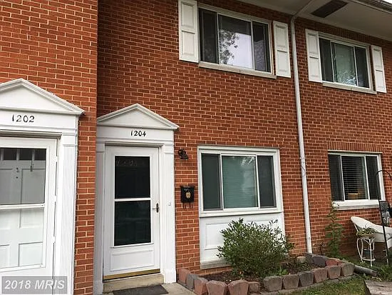 1204 Westview Ter — Photo 11