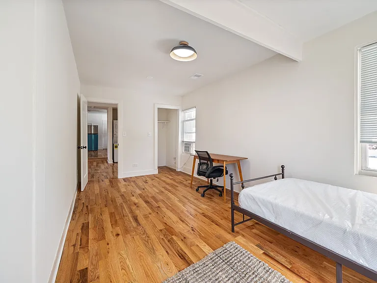 1000 Foster St #1 — Photo 14