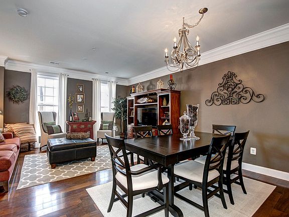 4th image of 2139 Abbottsbury Way #495