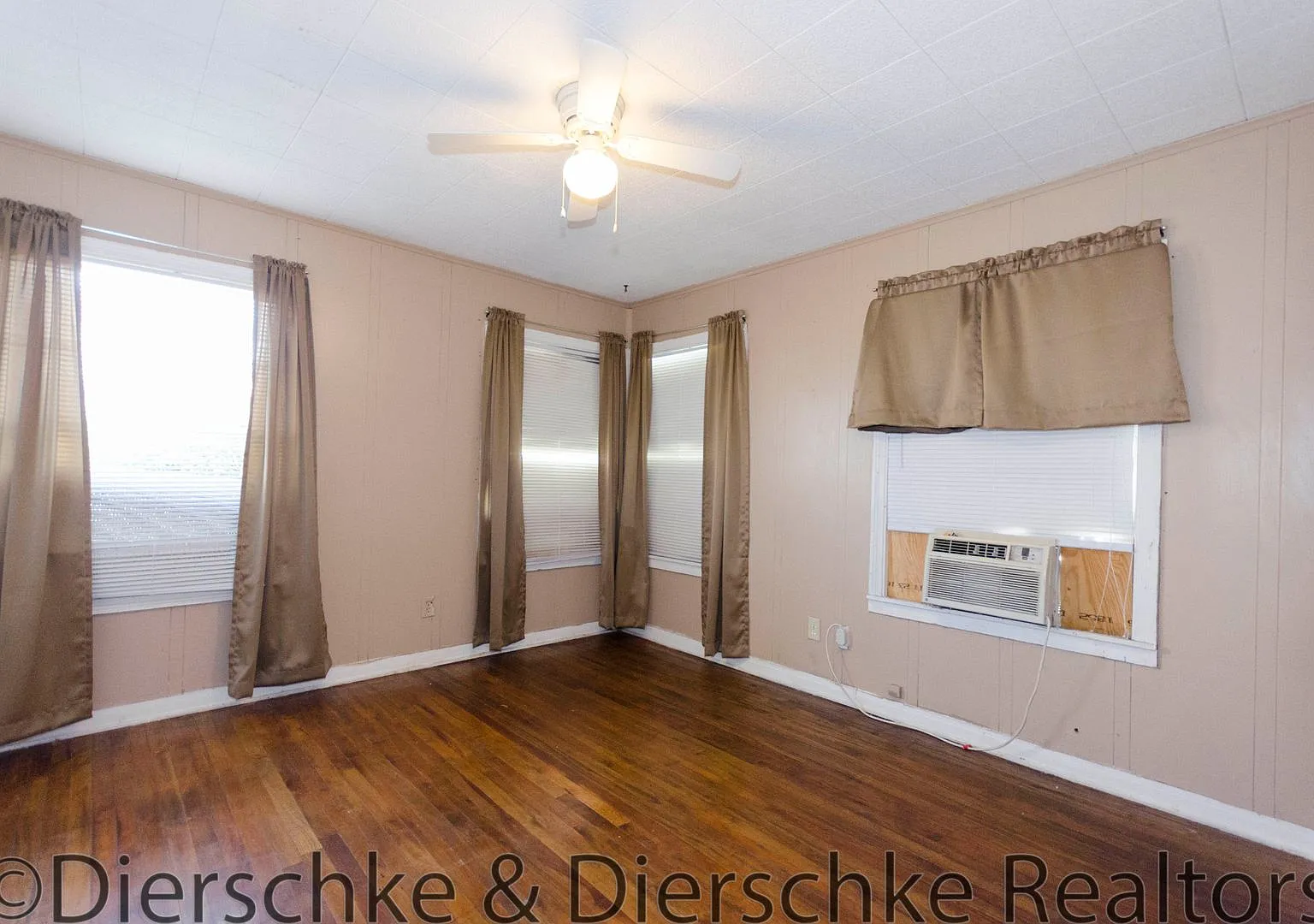Cute, Affordable 2 Bedroom 1 Bath House Coming Soon! — Photo 2