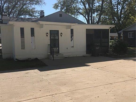 5th image of 607 Warrington Ave