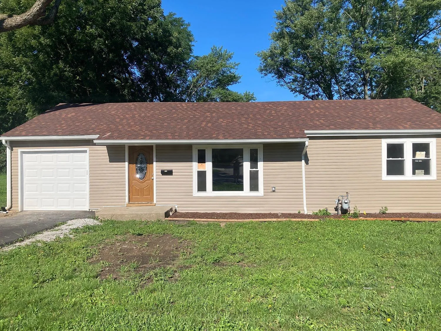 223 Mill St photo 1