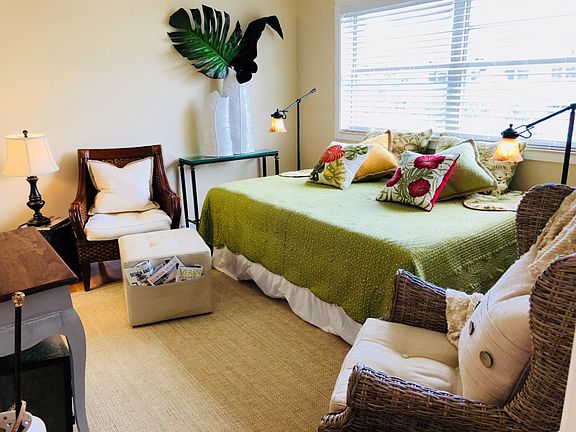 3rd image of 2601 S Roosevelt Blvd APT 207A