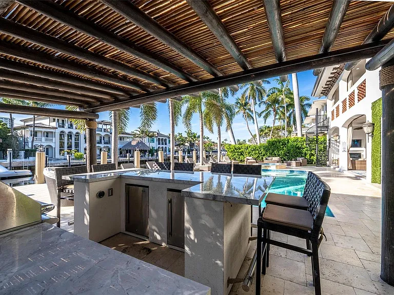 2430 Castilla Isle — Photo 47