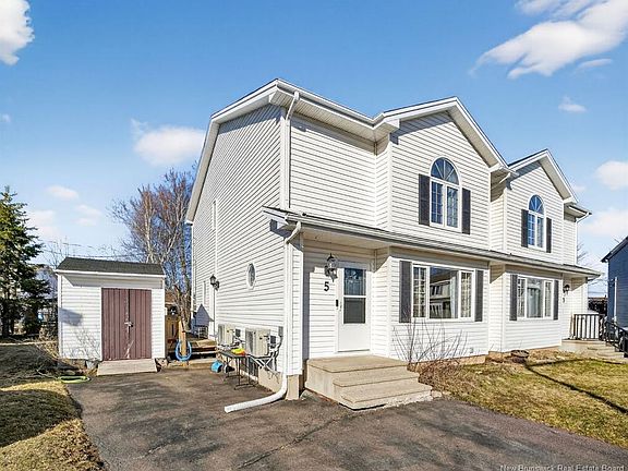 3rd image of 5 Sable Ct