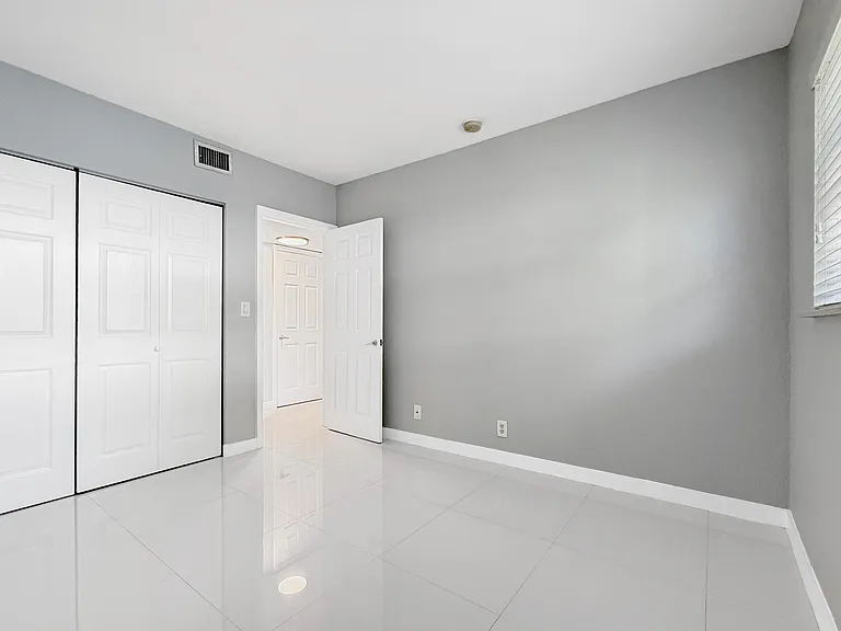 416 NE 15th Ave #12 — Photo 19