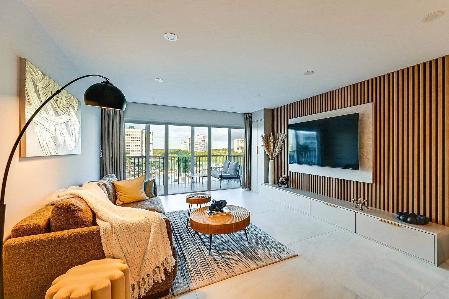 1 bed, 1.0 bath, 1097 sqft, $2,967 — Photo 1