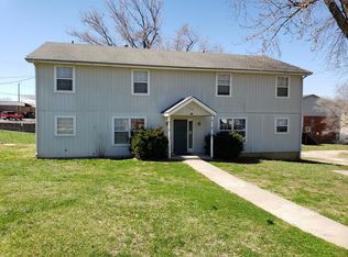 504 Cherokee St APT C, Oskaloosa, KS 66066