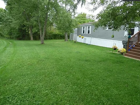 150 Treesdale Dr, Cranberry Township, PA 16066