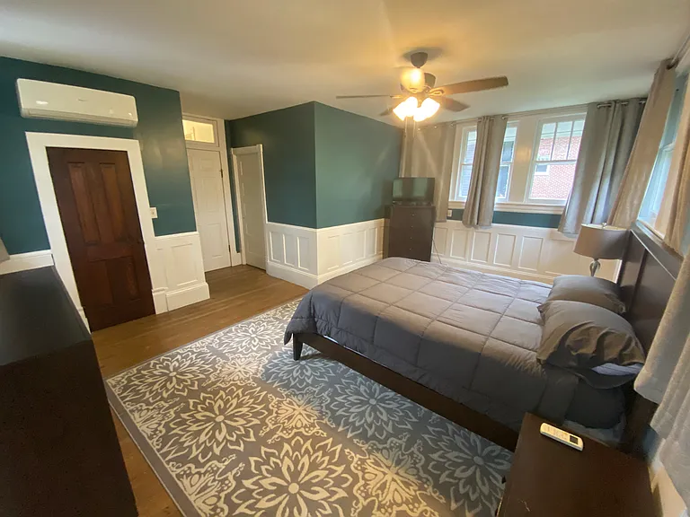 520 King George Ave SW — Photo 16