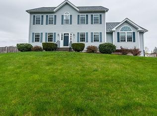 15 Redgate Rd, Dracut, MA 01826