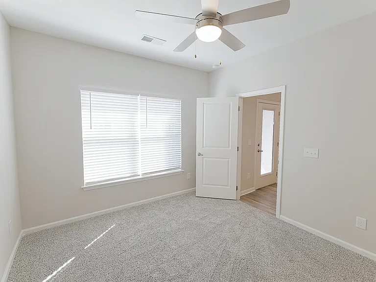 Grand Oaks Apartments — Photo 88