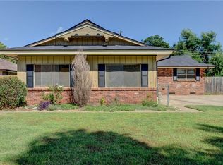 5928 N Ione Dr, Warr Acres, OK 73122