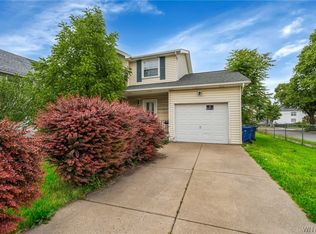 22 Peckham St, Buffalo, NY 14206