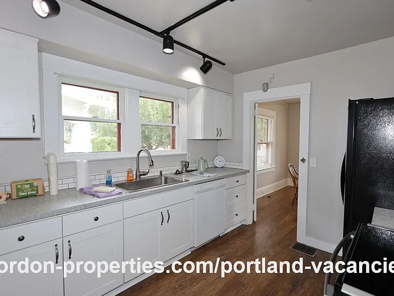 3815 SE 11th Ave — Photo 17