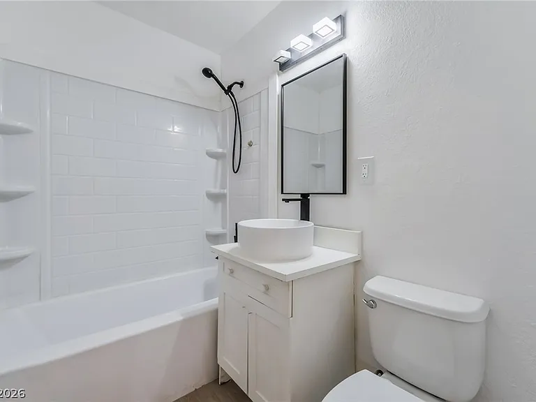 1610 E Ogden Ave — Photo 19