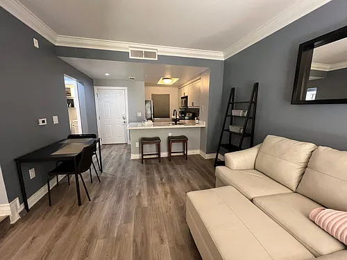 210 E Flamingo Rd Photo 1