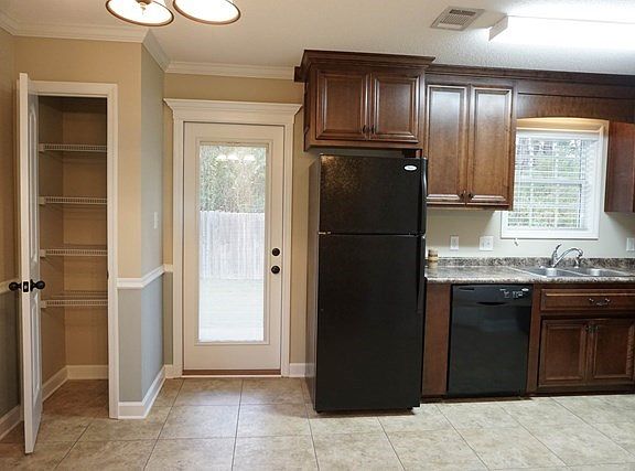 5th image of 5122 Greyfield Pl S