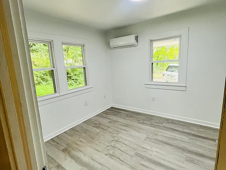 122 Liberty Dr — Photo 23