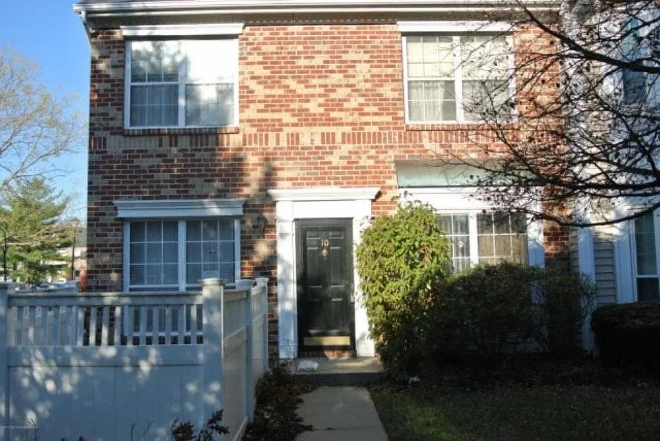 10 Brighton Way