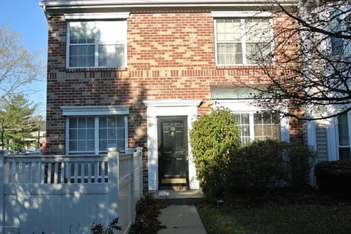 10 Brighton Way Photo 1