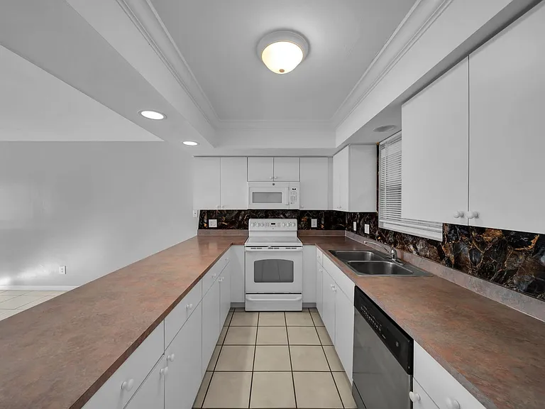 1407 SE 24th Ave #2 — Photo 4