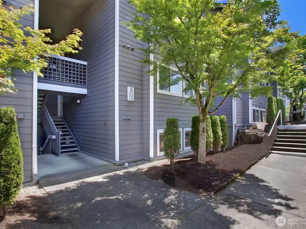 12424 109th Court NE #D102, Kirkland, WA 98034