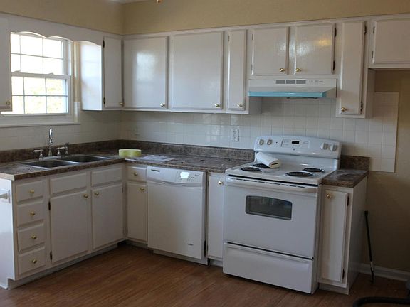 5th image of 406 Teresa Ann Dr